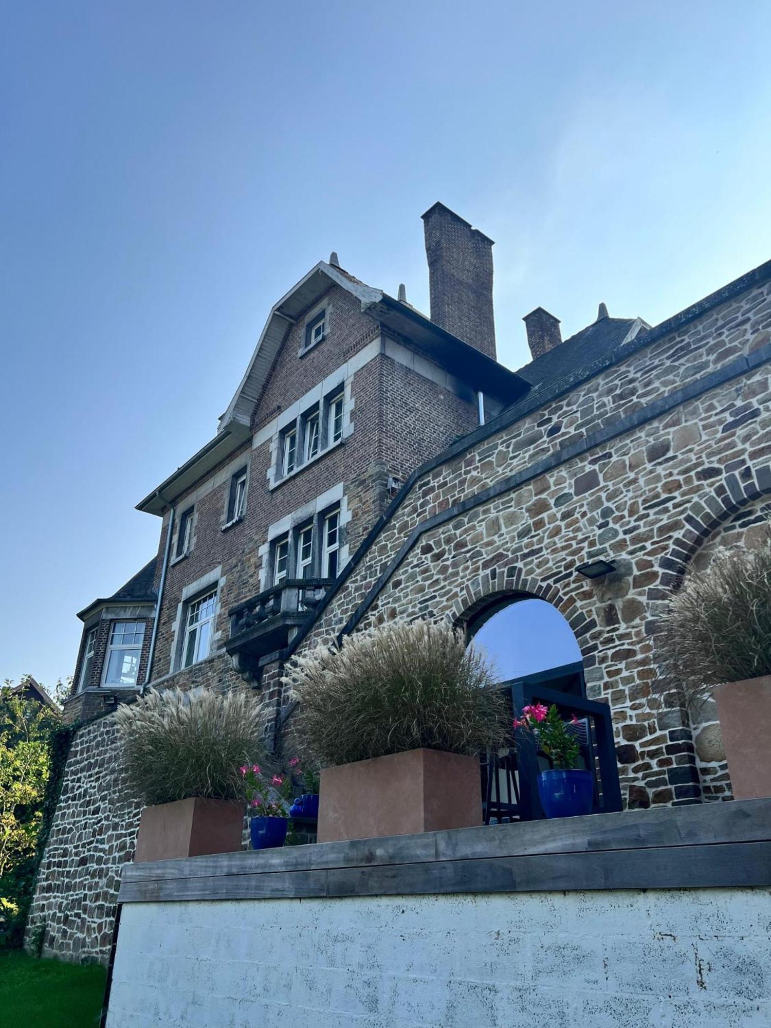 Le Castel Mosan Apartman Namur Kültér fotó